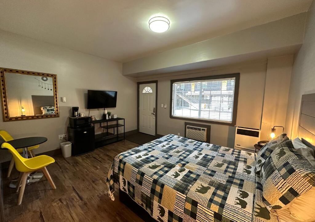 Photo of Bedroom in Lakeside Park
