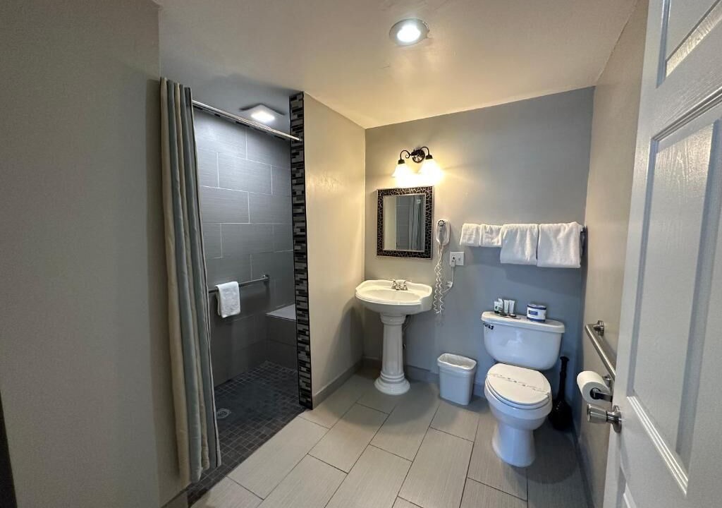 Photo of Bathroom in Lakeside Park