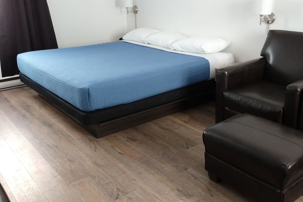 Photo of Bedroom in Ste Anne de Beaupre