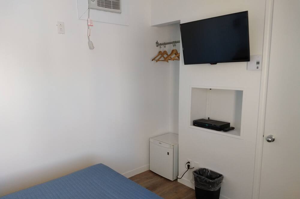 Photo of Bedroom in Ste Anne de Beaupre