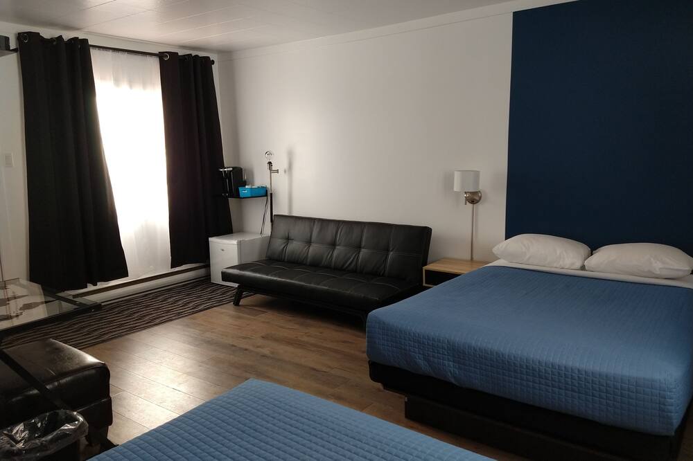 Photo of Bedroom in Ste Anne de Beaupre