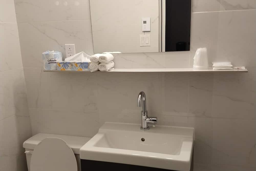 Photo of Bathroom in Ste Anne de Beaupre
