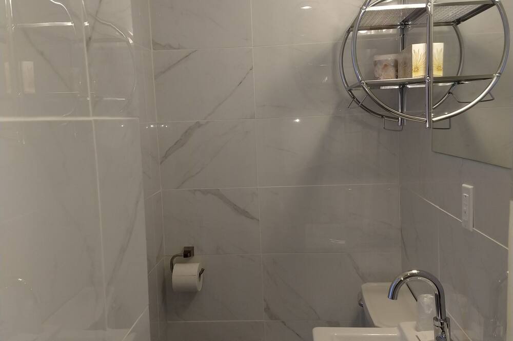 Photo of Bathroom in Ste Anne de Beaupre