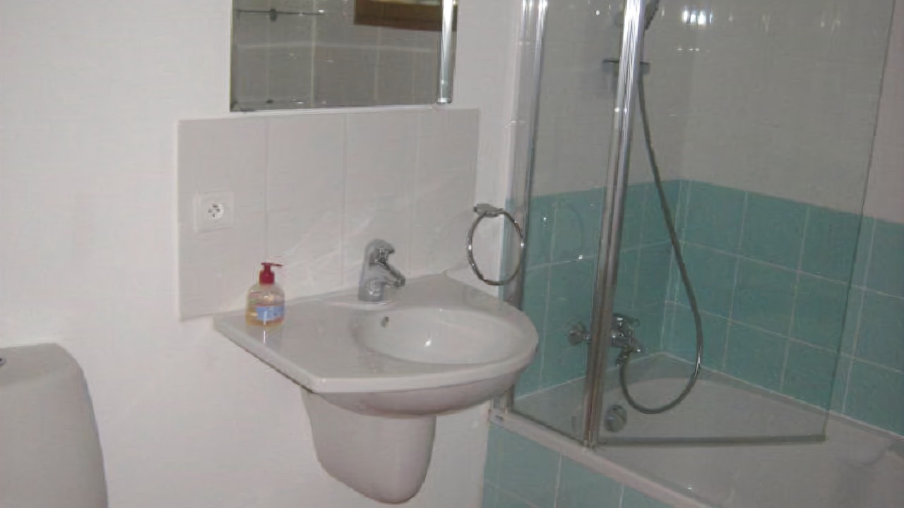 Photo of Bathroom in Saint-Laurent-de-la-Cabrerisse