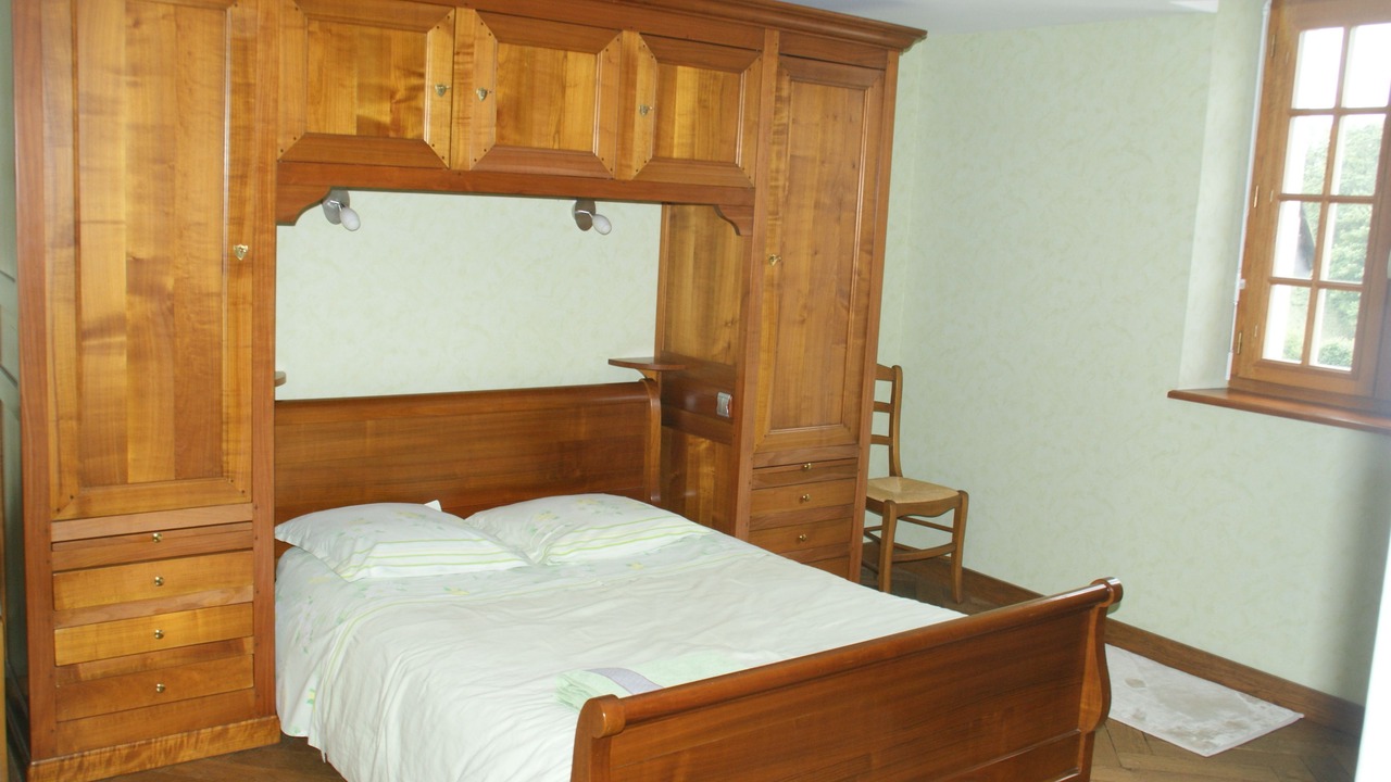 Photo of Bedroom in Courson