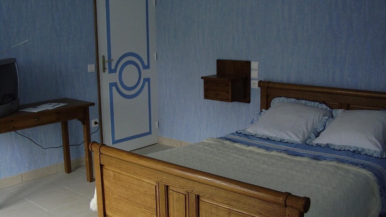 Photo of Bedroom in Courson