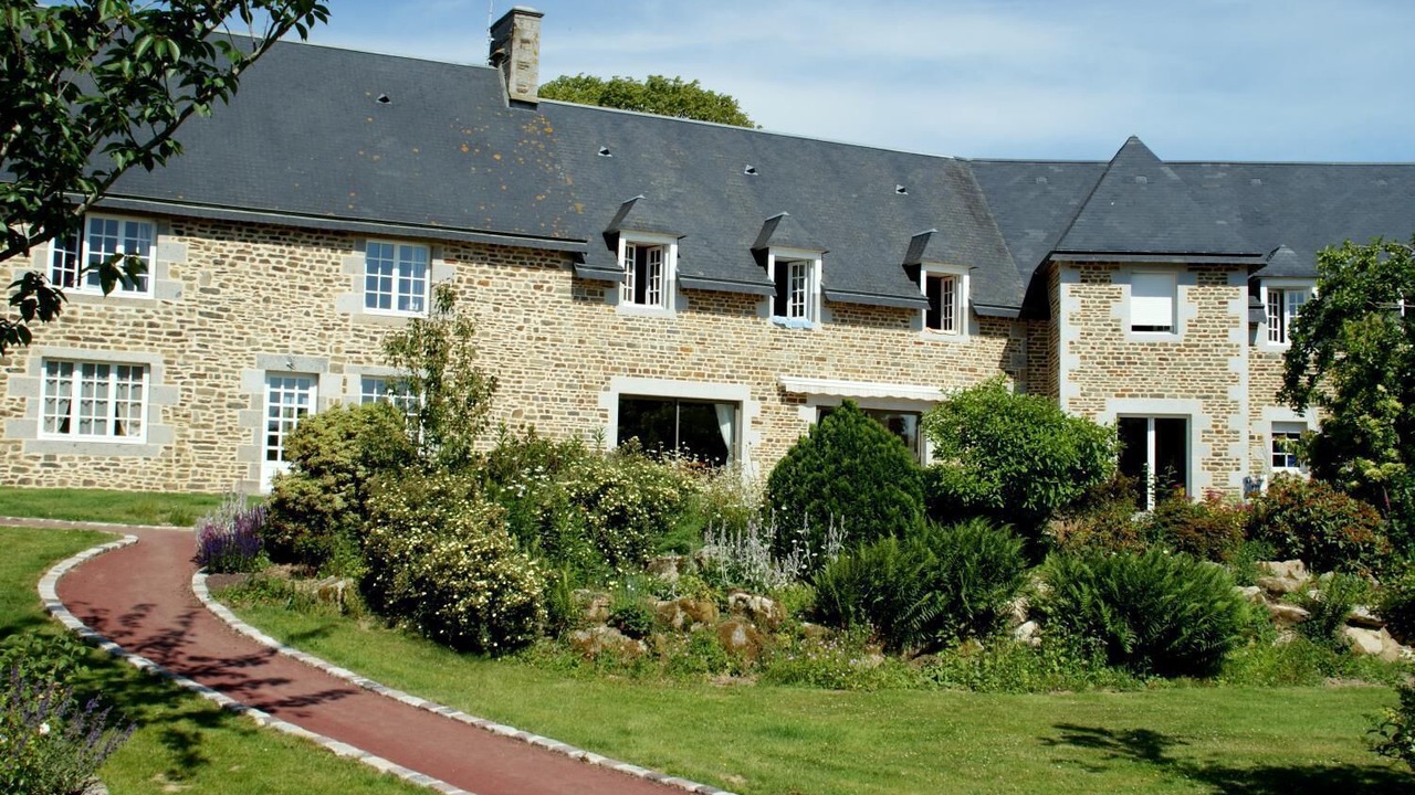 Photo of Outdoor in Courson