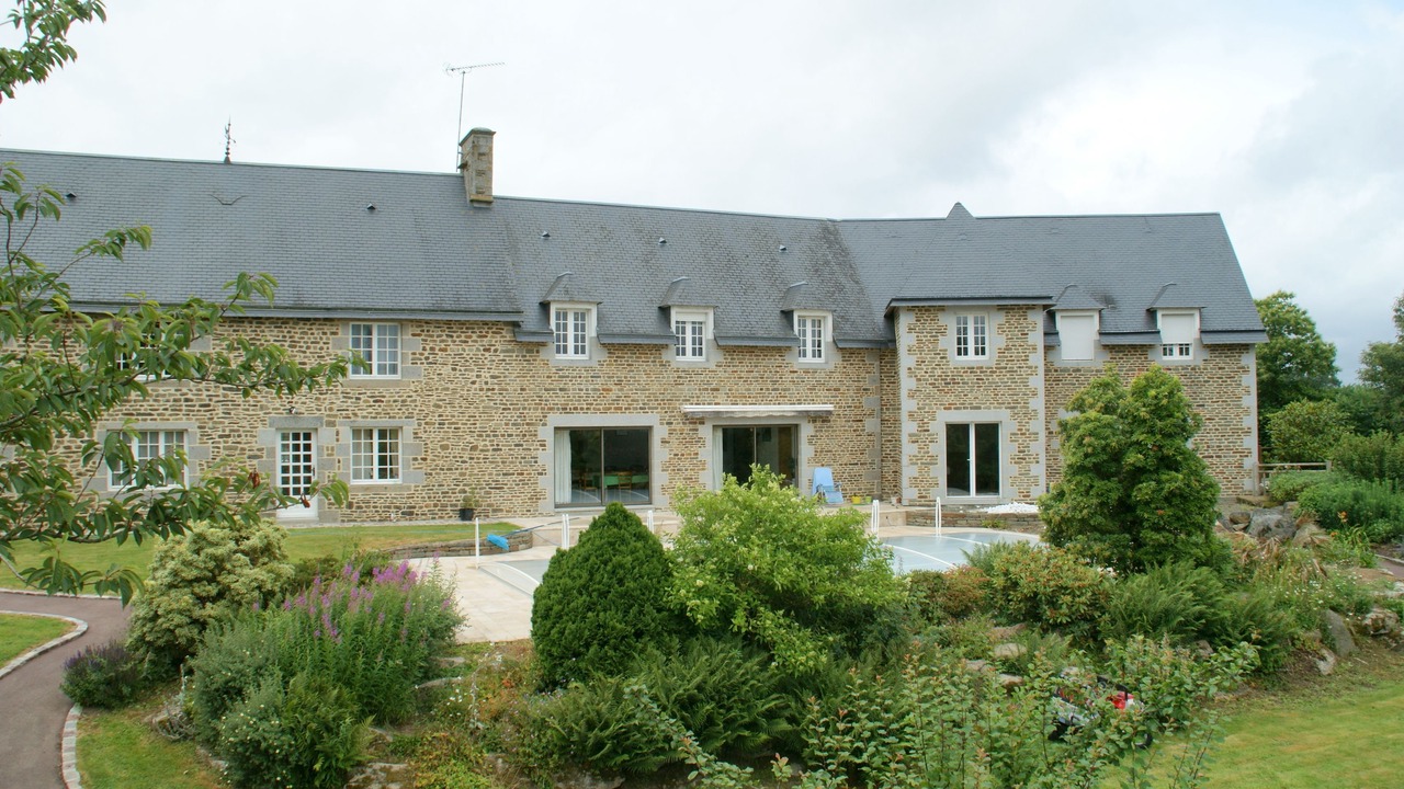 Photo of Outdoor in Courson