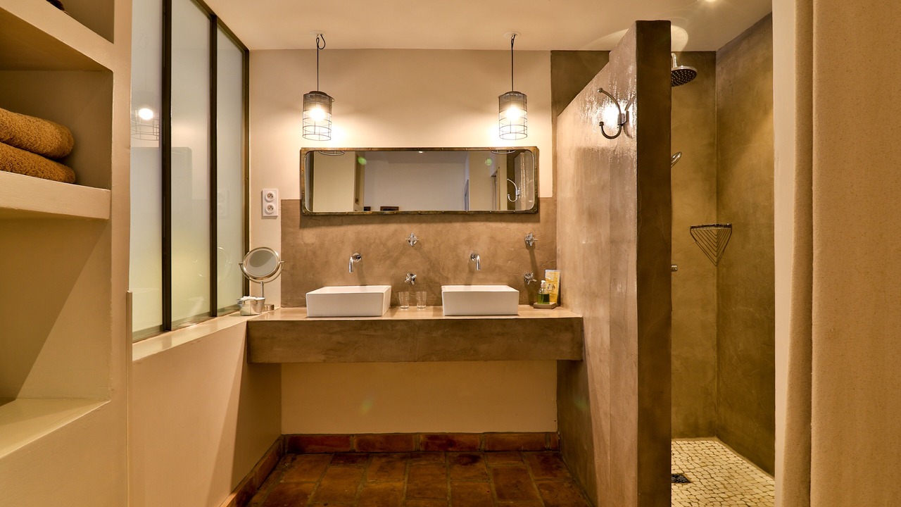 Photo of Bathroom in Saint-Laurent-d'Aigouze