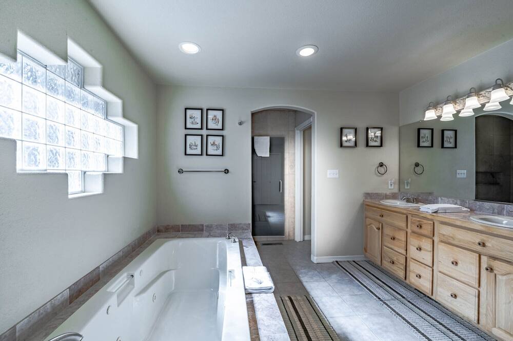 Photo of Bathroom in Alto