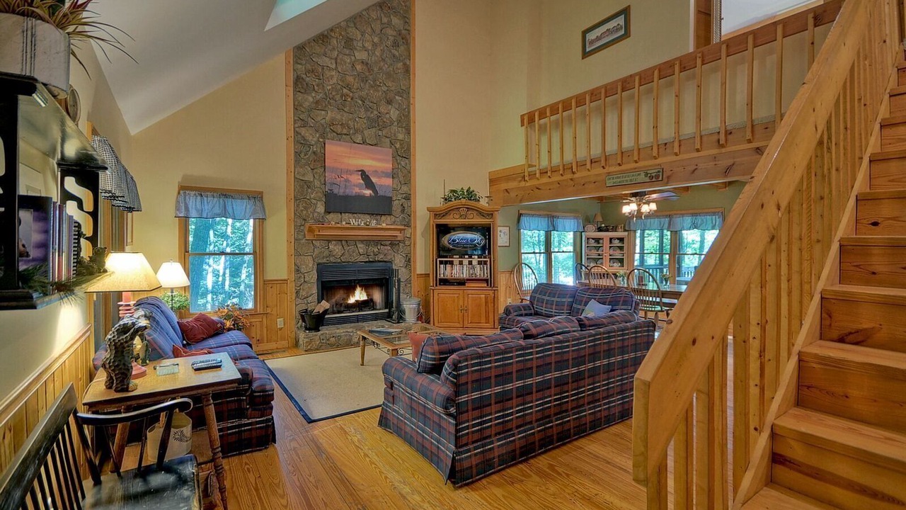 Photo of Livingroom in Walnut Mountain
