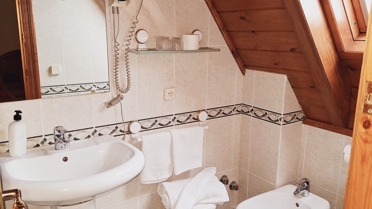 Photo of Bathroom in Aubert