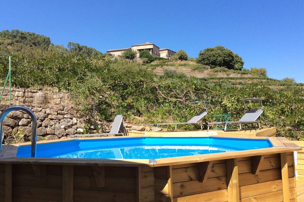 Photo of Outdoor in Ribes