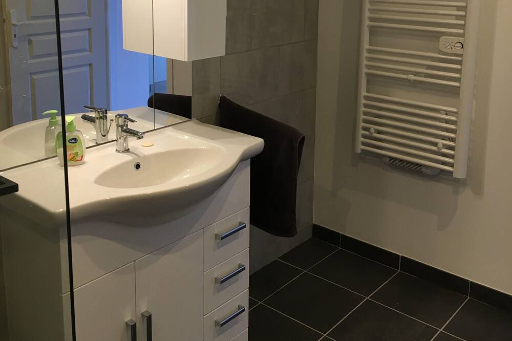 Photo of Bathroom in Ribes