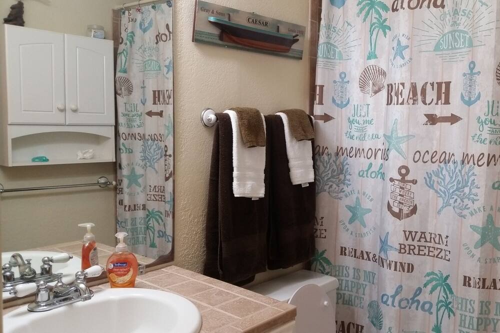 Photo of Bathroom in Sailhouse