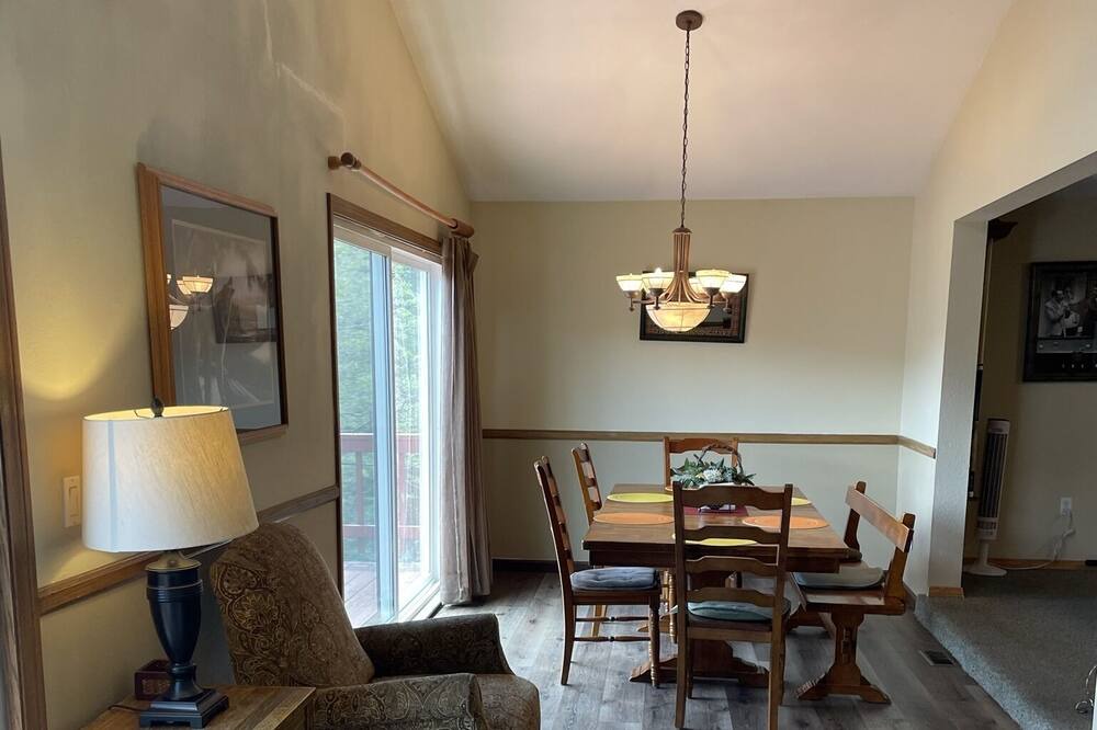 Photo of Livingroom in Crestline