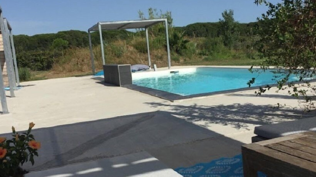 Photo of Outdoor in Saint-Laurent-d'Aigouze