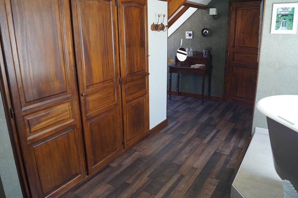 Photo of Bedroom in Coulomby