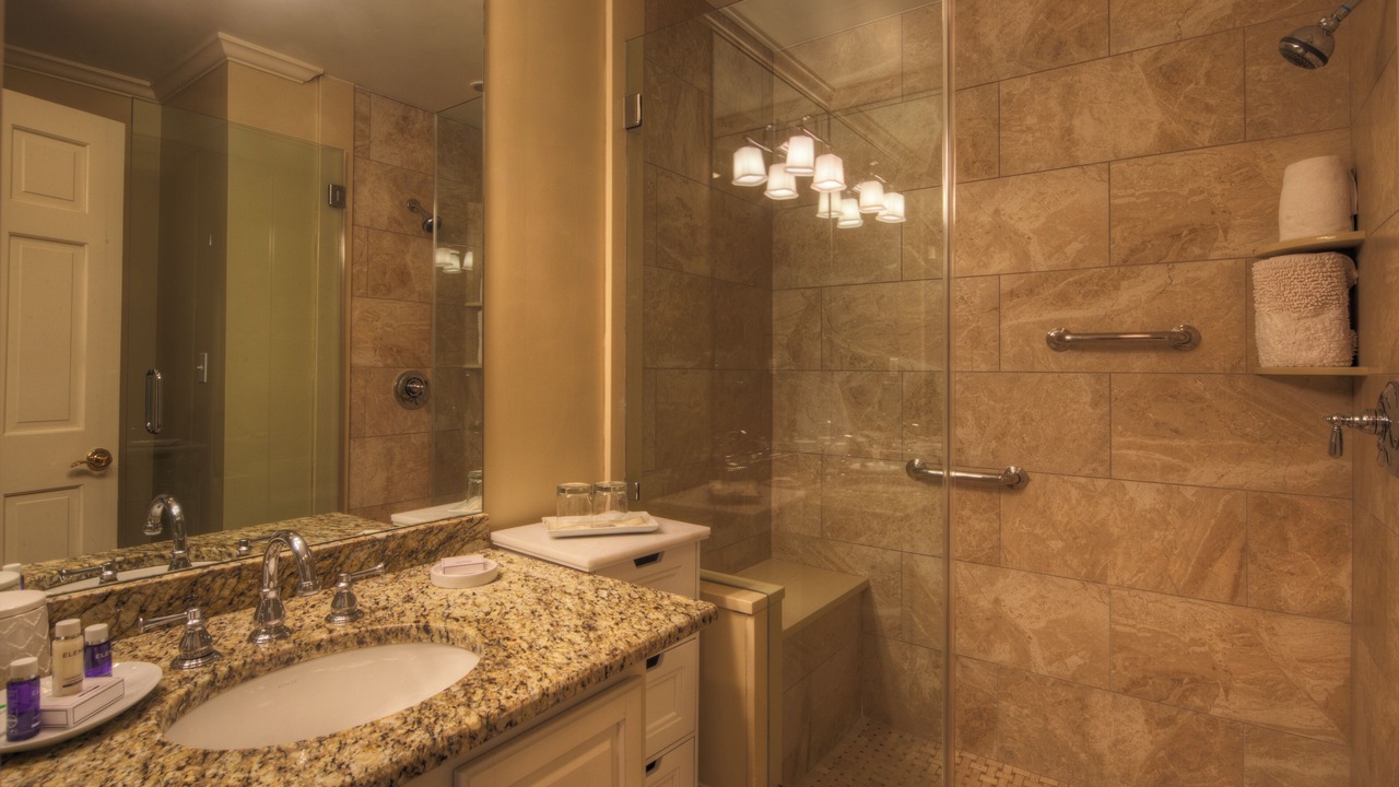 Photo of Bathroom in Yachting Village