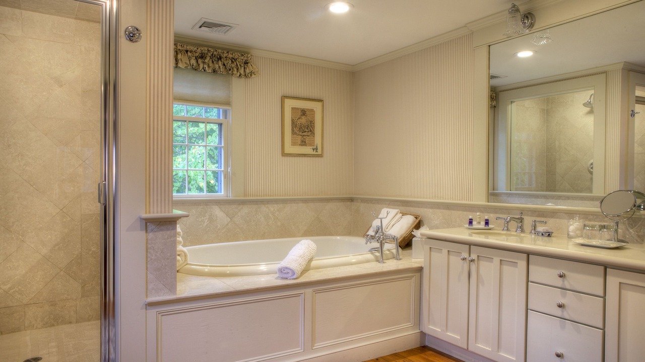 Photo of Bathroom in Yachting Village