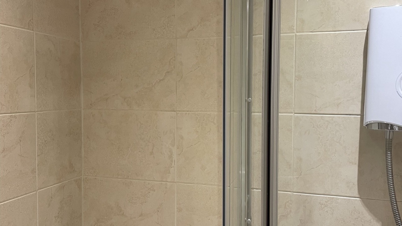 Photo of Bathroom in Maenporth