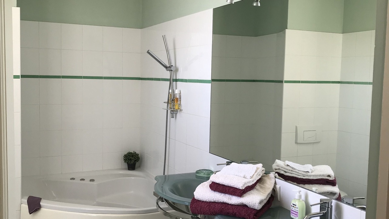 Photo of Bathroom in Romans