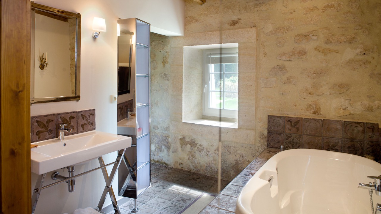 Photo of Bathroom in Lussac