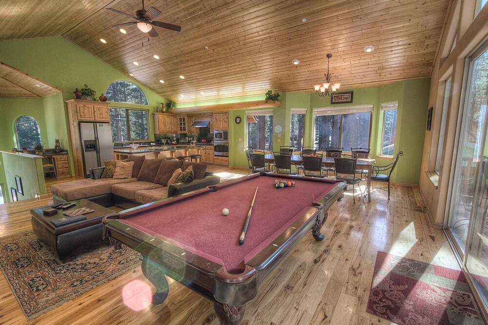 Photo of Bedroom in North Upper Truckee