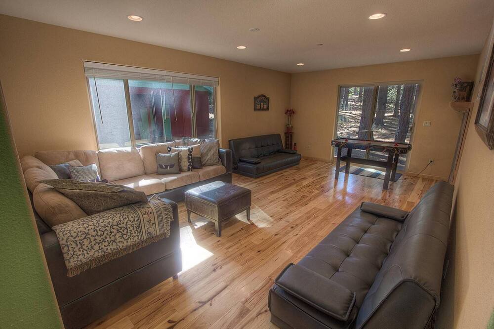 Photo of Bedroom in North Upper Truckee