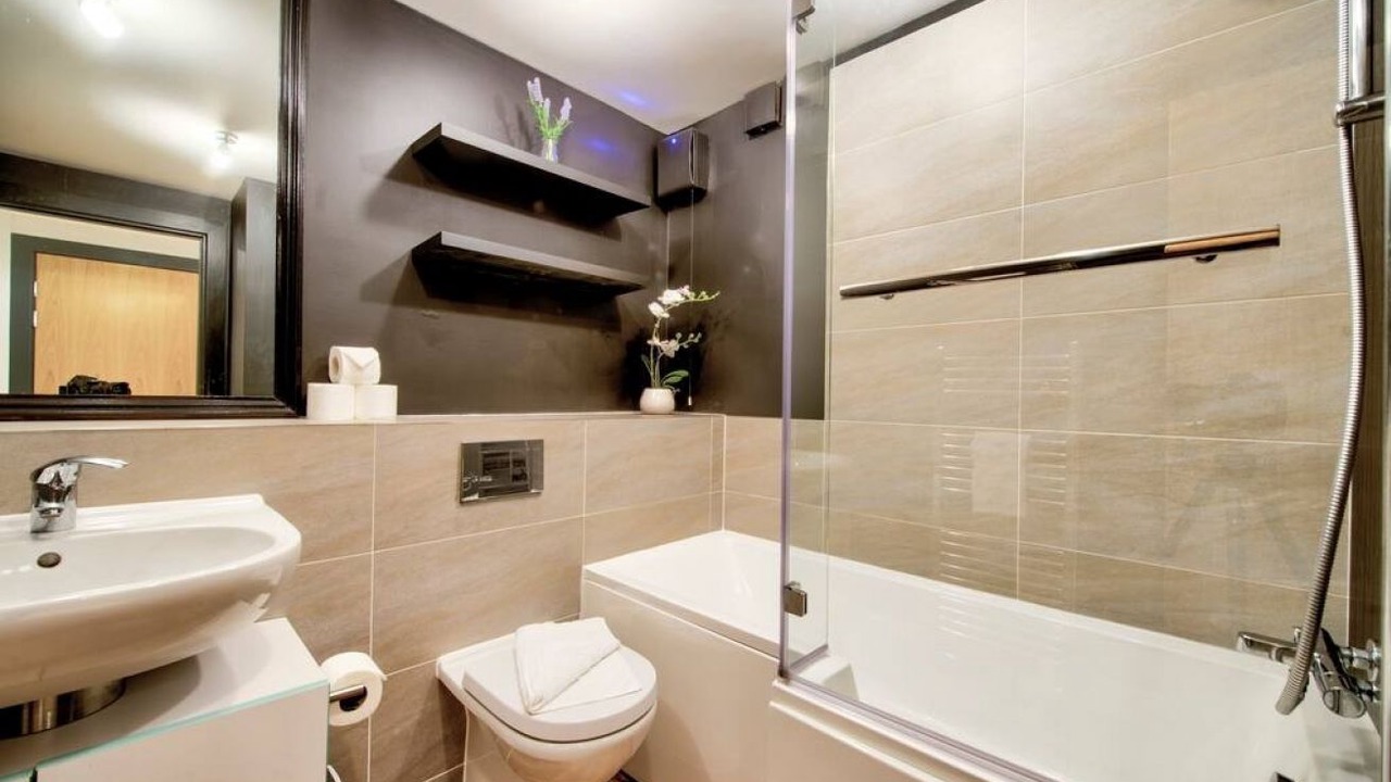 Photo of Others in Bonnington