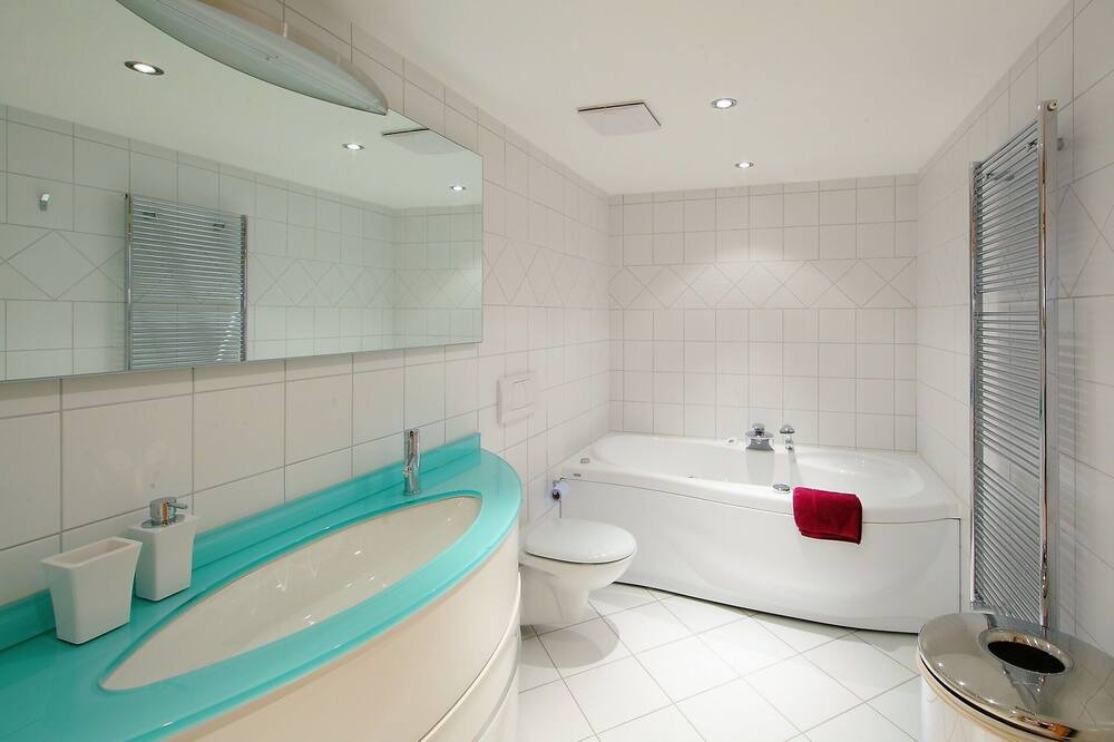 Photo of Bathroom in St. Moritz