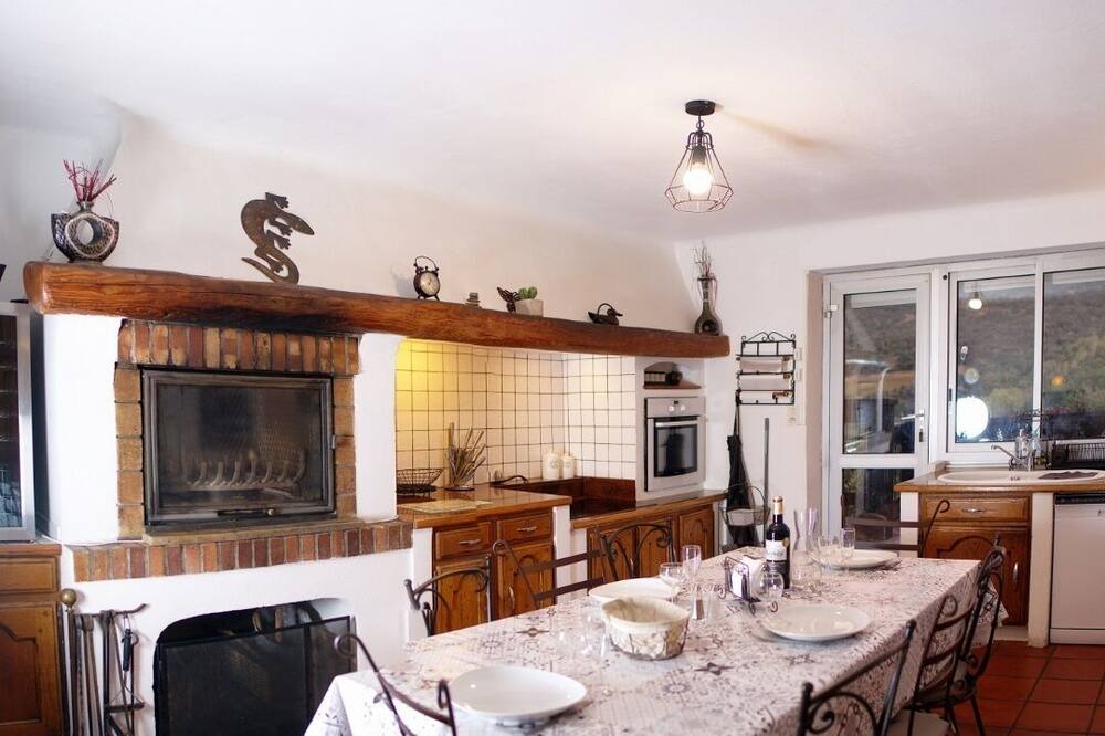 Photo of Kitchen in Rigarda