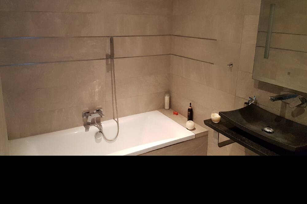Photo of Bathroom in Martillac