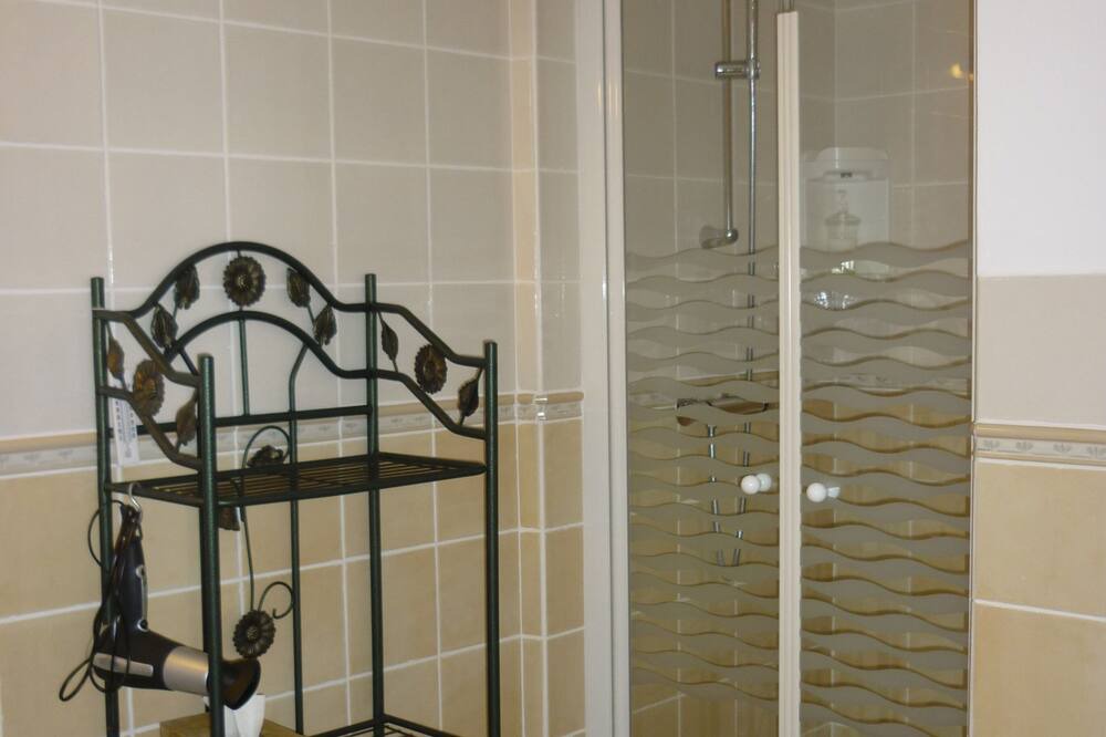 Photo of Bathroom in Loubens
