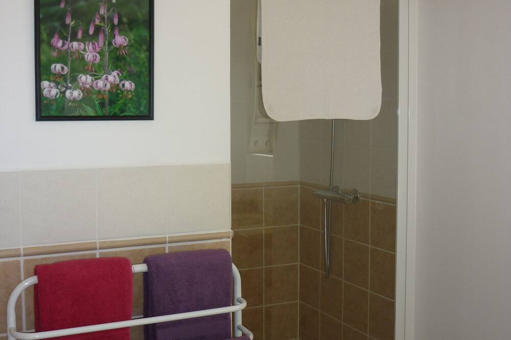 Photo of Bathroom in Loubens
