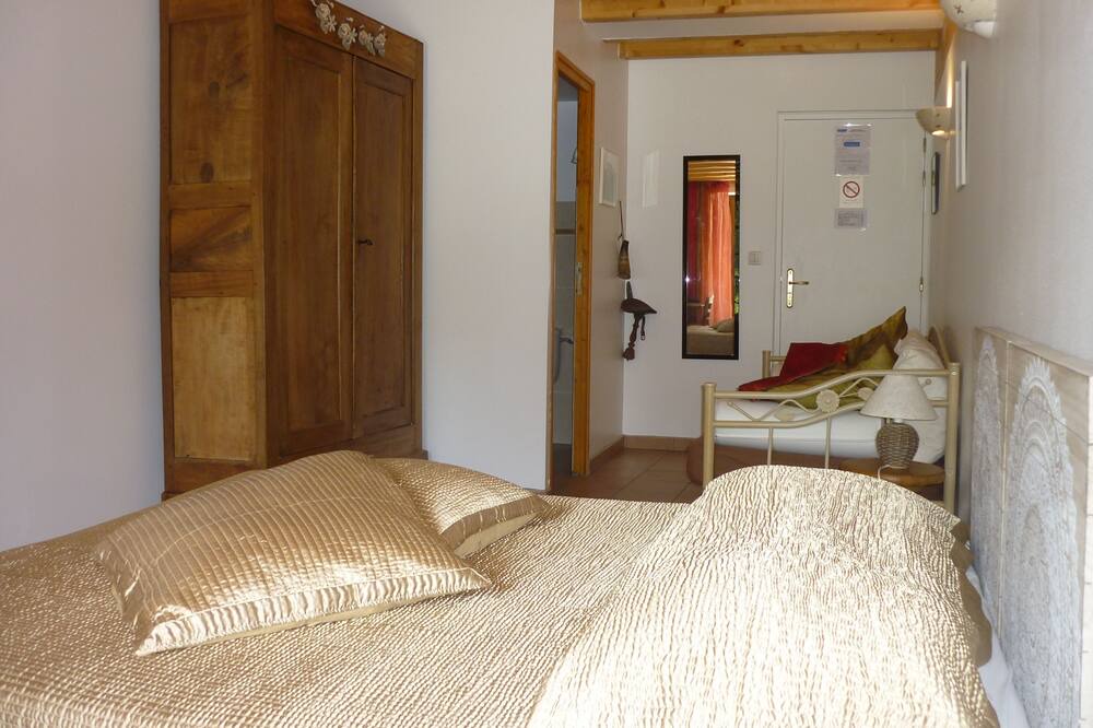 Photo of Bedroom in Loubens