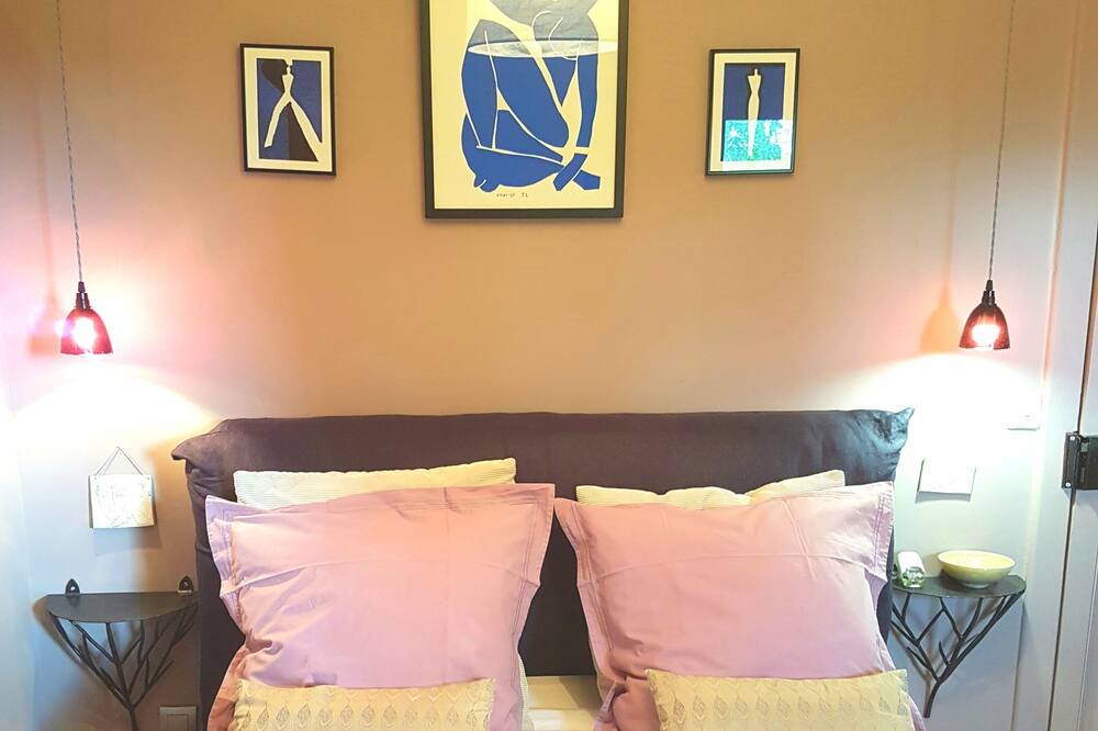 Photo of Bedroom in Sart-Babylone