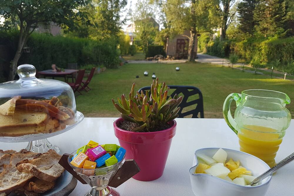 Photo of Others in Sart-Babylone