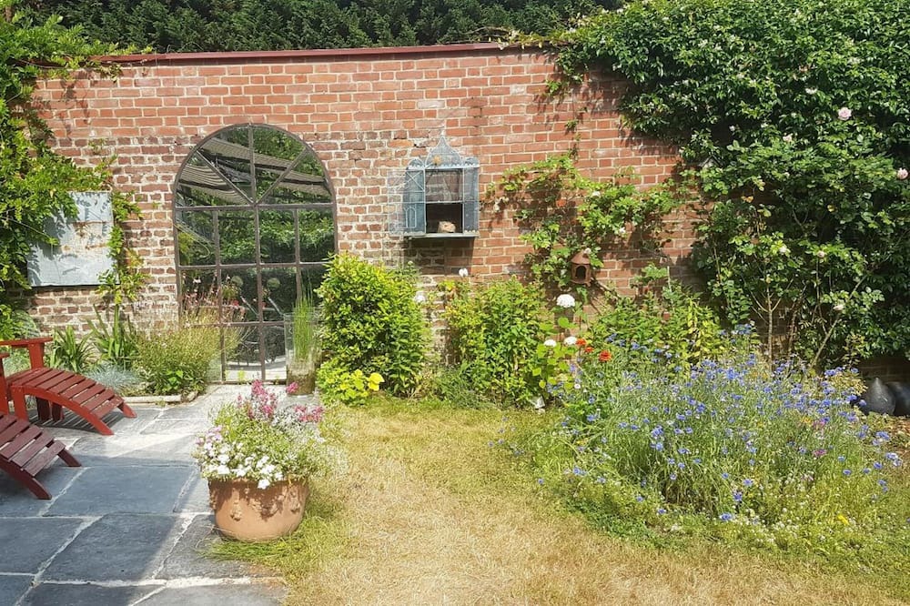 Photo of Outdoor in Sart-Babylone