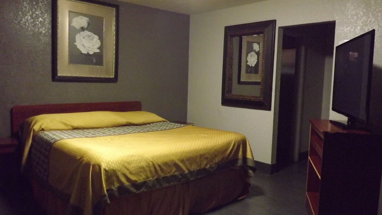 Photo of Bedroom in Redwood Heights
