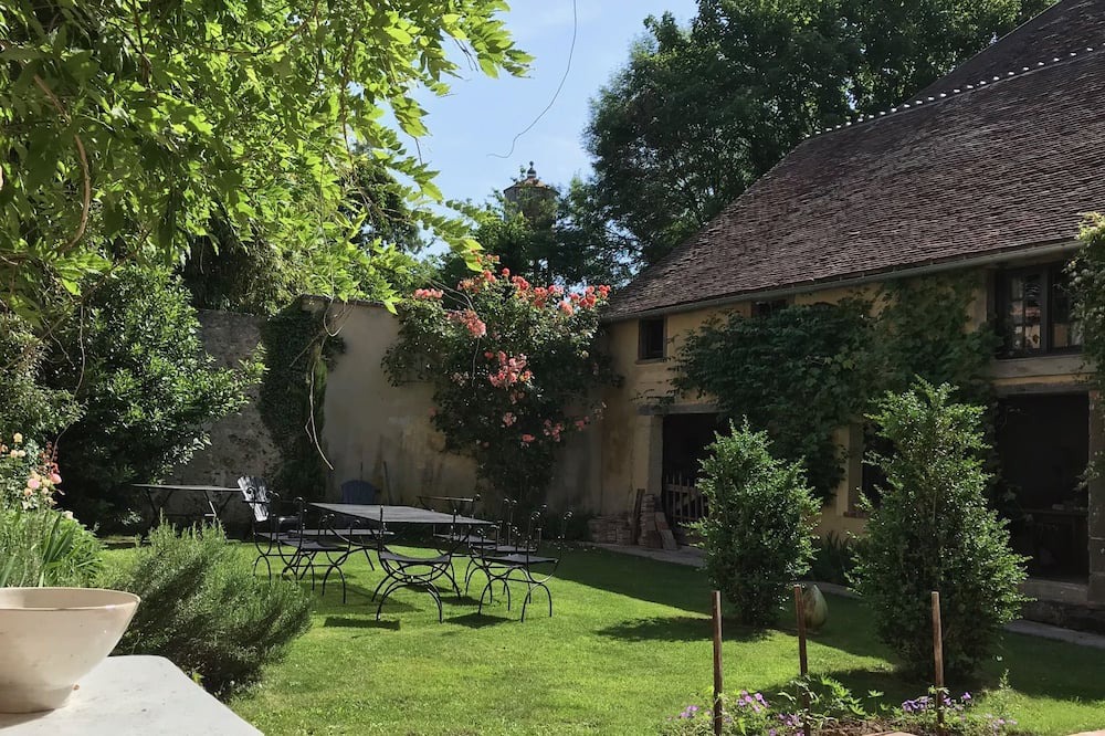 Photo of Outdoor in Saint-Fargeau