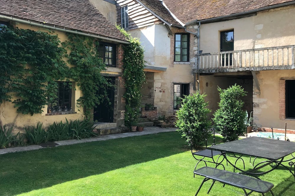 Photo of Outdoor in Saint-Fargeau