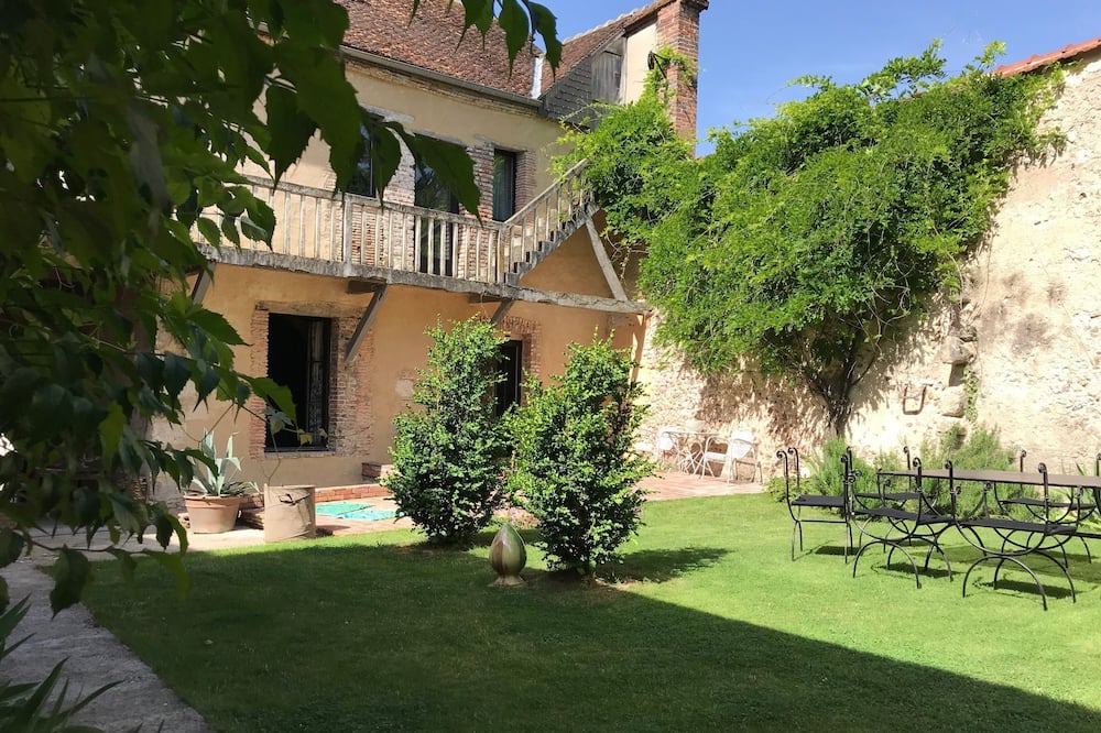 Photo of Outdoor in Saint-Fargeau