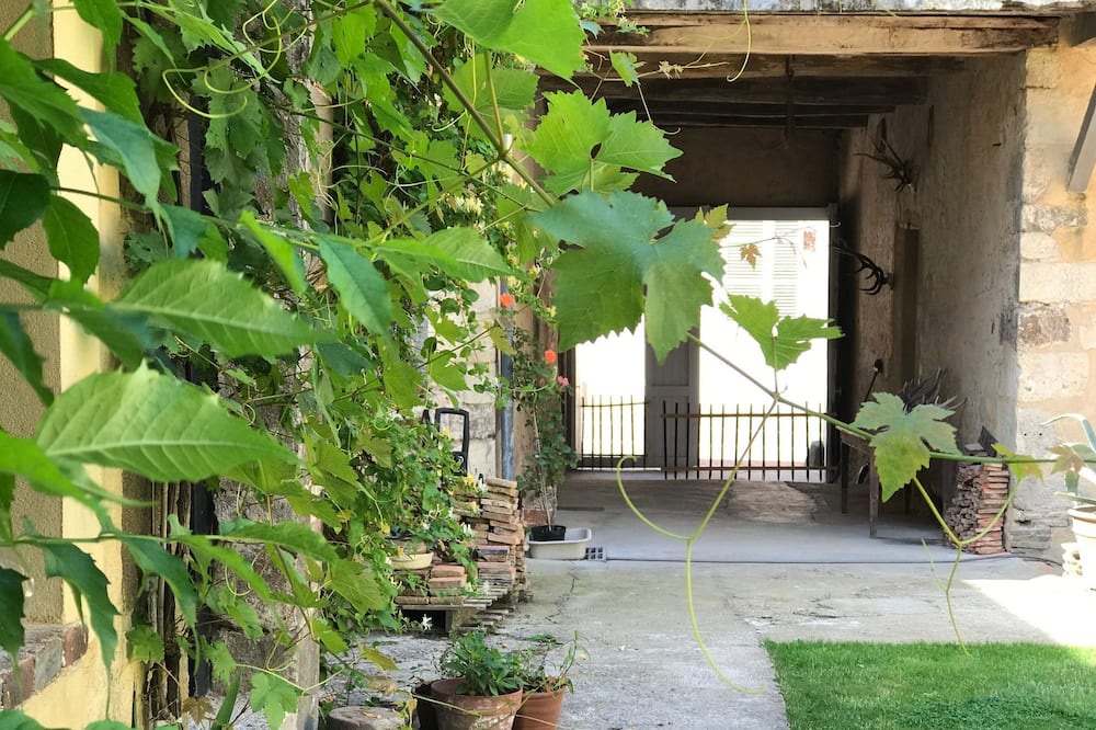 Photo of Outdoor in Saint-Fargeau