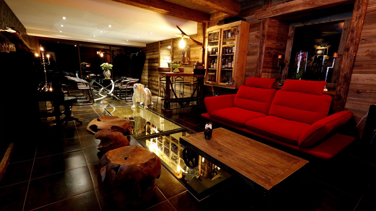 Photo of Others in Larnod