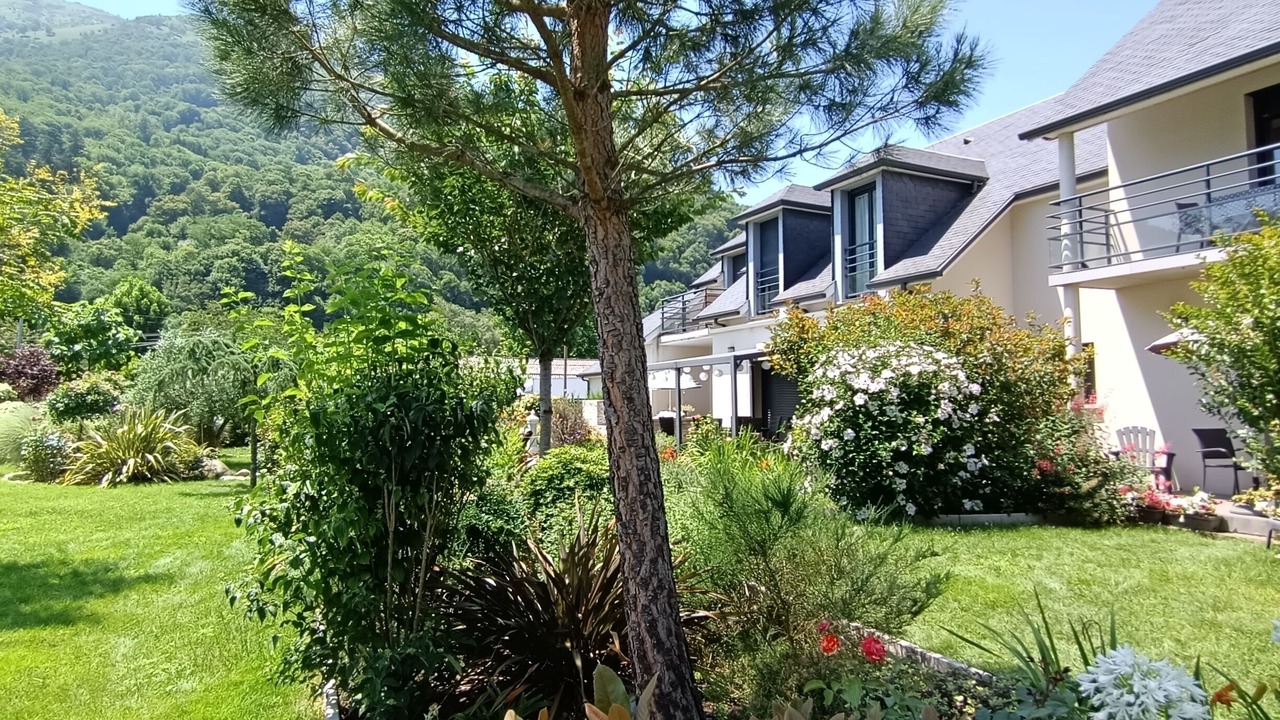 Photo of Outdoor in Adast