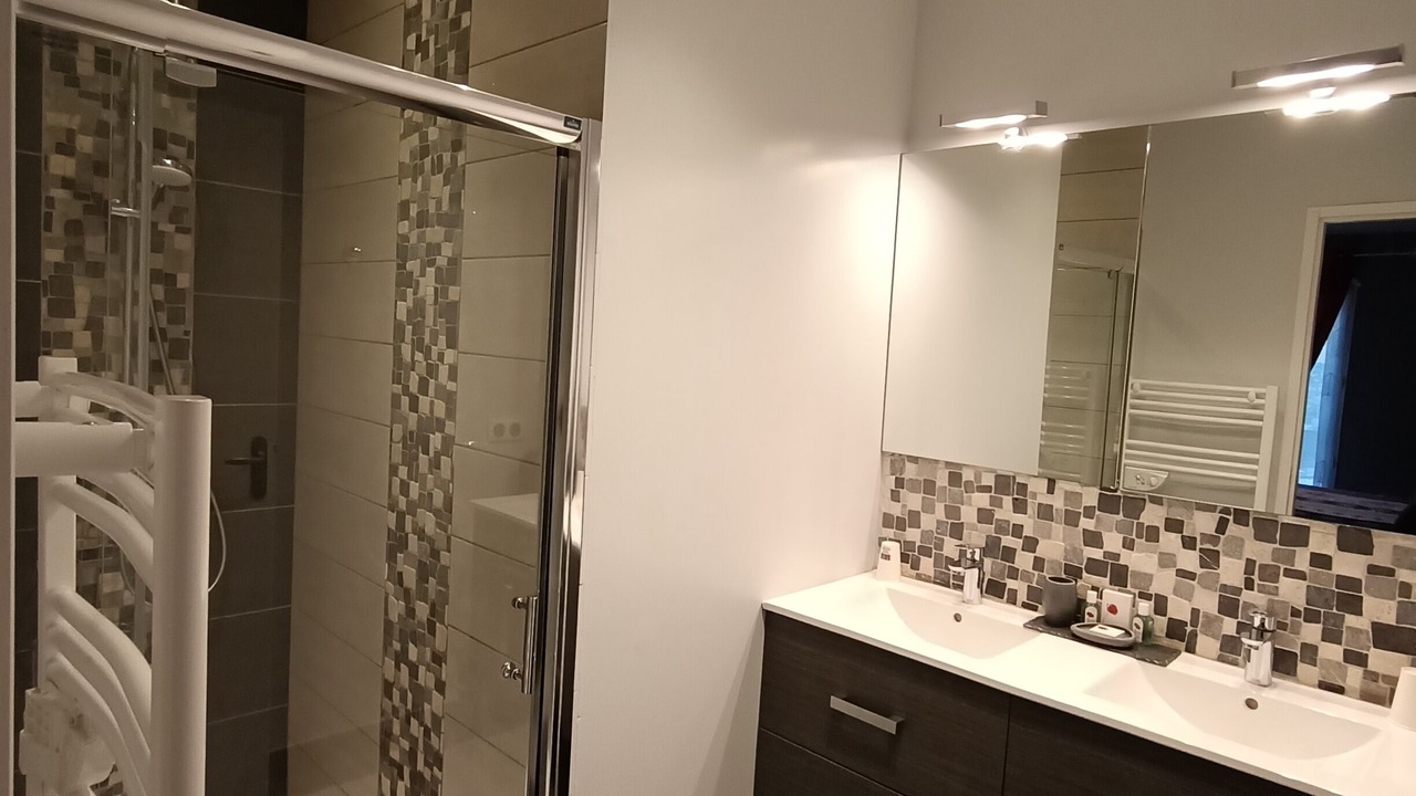 Photo of Bathroom in Adast