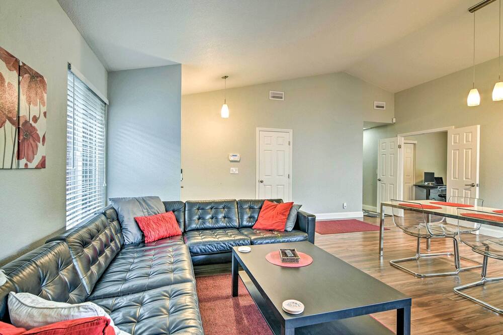 Photo of Livingroom in South Natomas