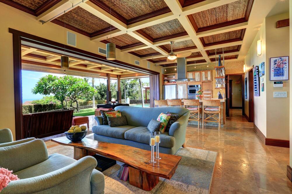 Photo of Outdoor in Historic Lahaina Front Street