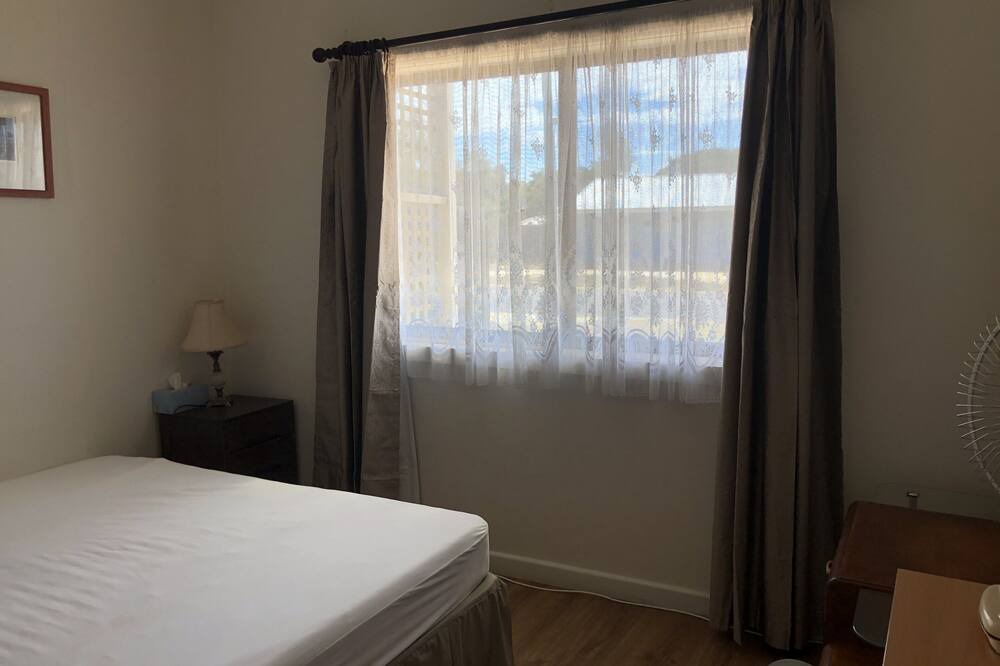 Photo of Bedroom in Golden Beach